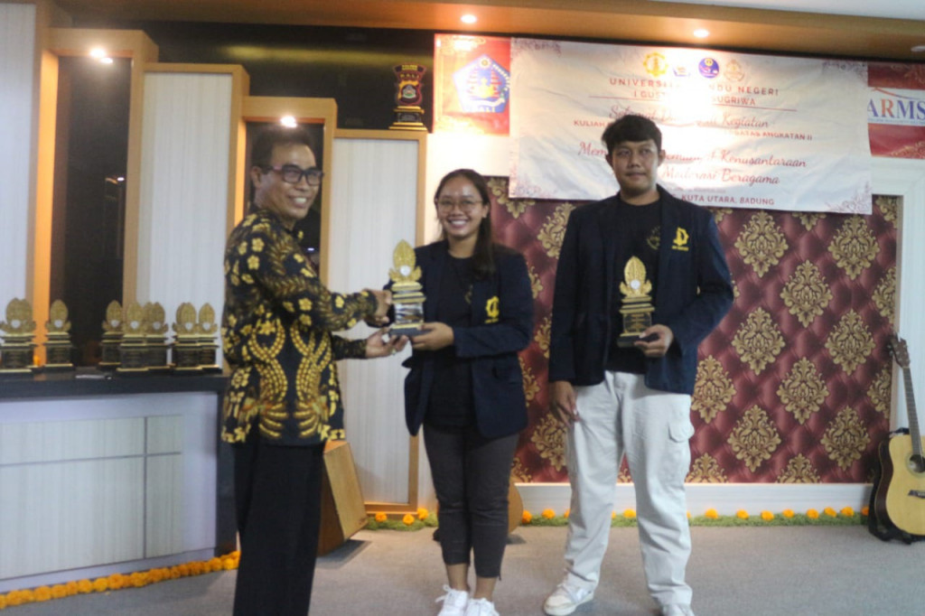 Kesan Tersendiri Mahasiswa KKN Universitas Hindu Negeri (UHN) I Gusti Bagus Sugriwa di Desa Dalung